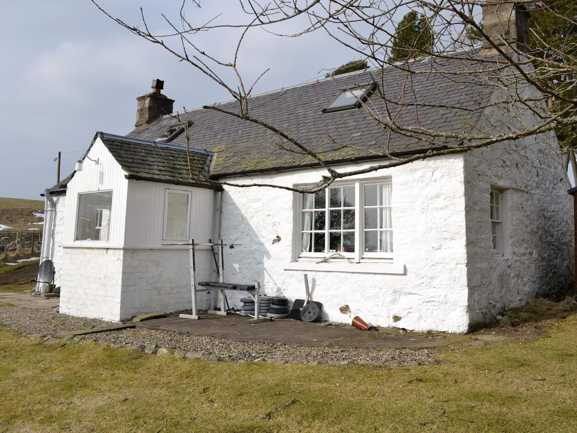 Buckhood - Swwy Villa Inchmill Exterior photo